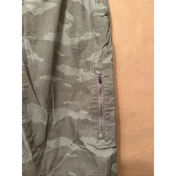 Vuori Camo Joggers - Picture 3 of 8